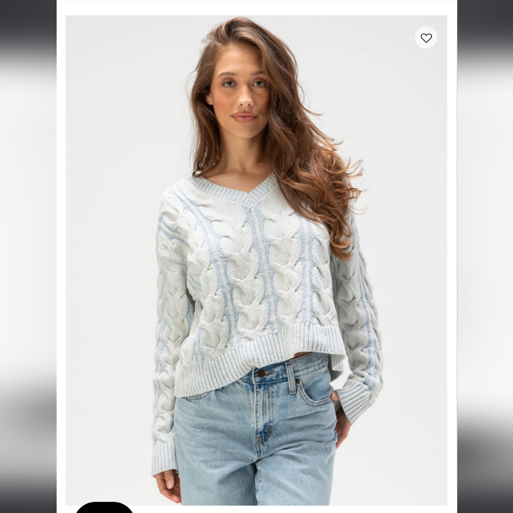 *NWT* FREE PEOPLE Cable Knit V-Neck Sweater